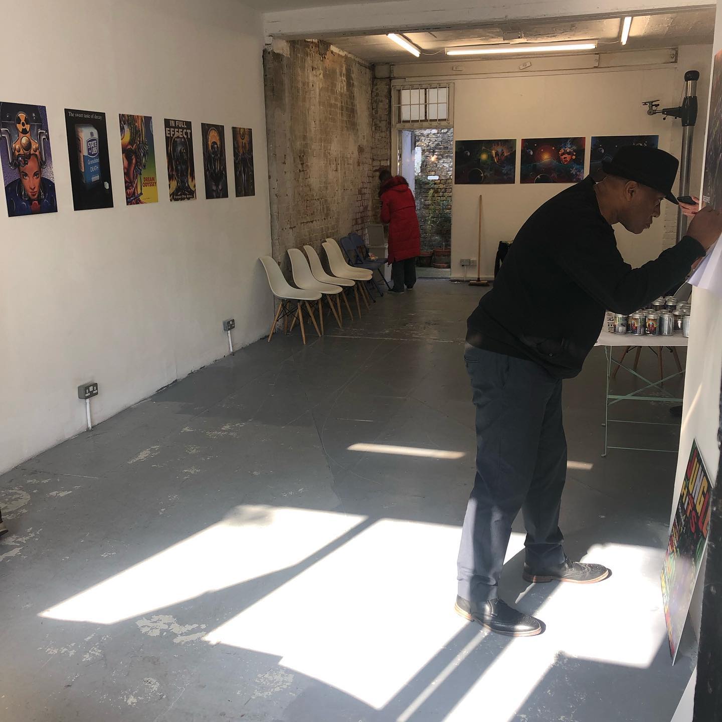 Our free Junior Tomlin exhibition is now open! Come along to Studio 59, 59 Old Bethnal Green Road, E2 6QA today for art, books, talks and low alcohol beer tasting. #artexhibition #art #juniortomlin #book #bookstagram #velocitypress #bethnalgreen